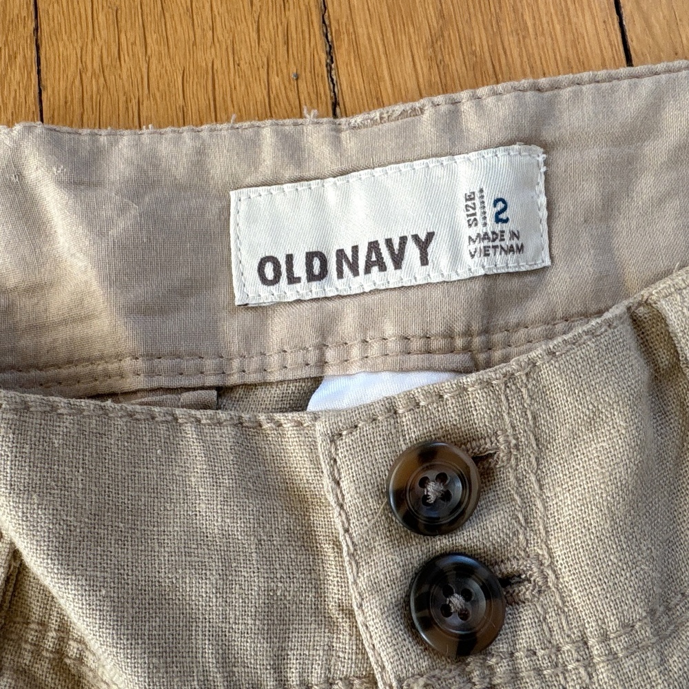Old Navy Khaki Shorts - Picture 2 of 2